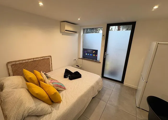 Apartamento Independant Dans Aimargues